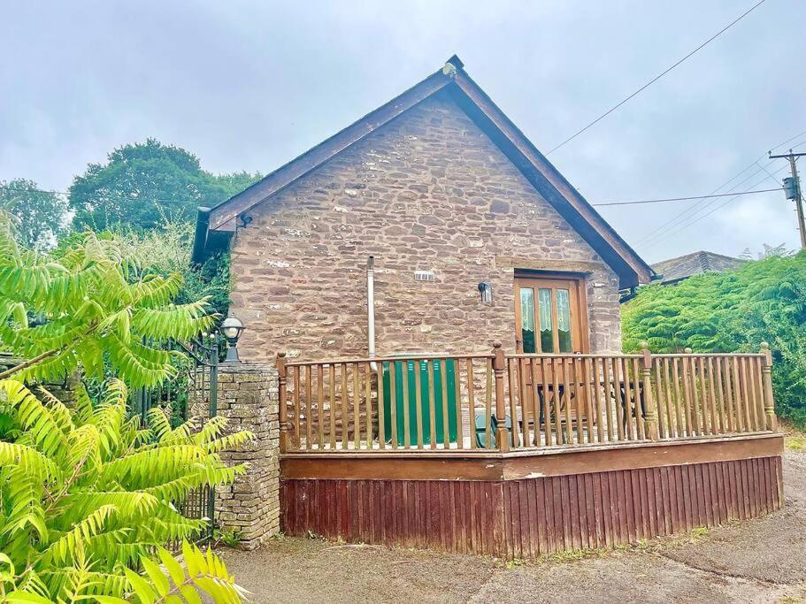 Stone Built Barn In A Beautiful Rural Setting Villa Llangwm-Isaf Exterior foto