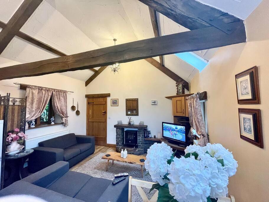 Stone Built Barn In A Beautiful Rural Setting Villa Llangwm-Isaf Exterior foto