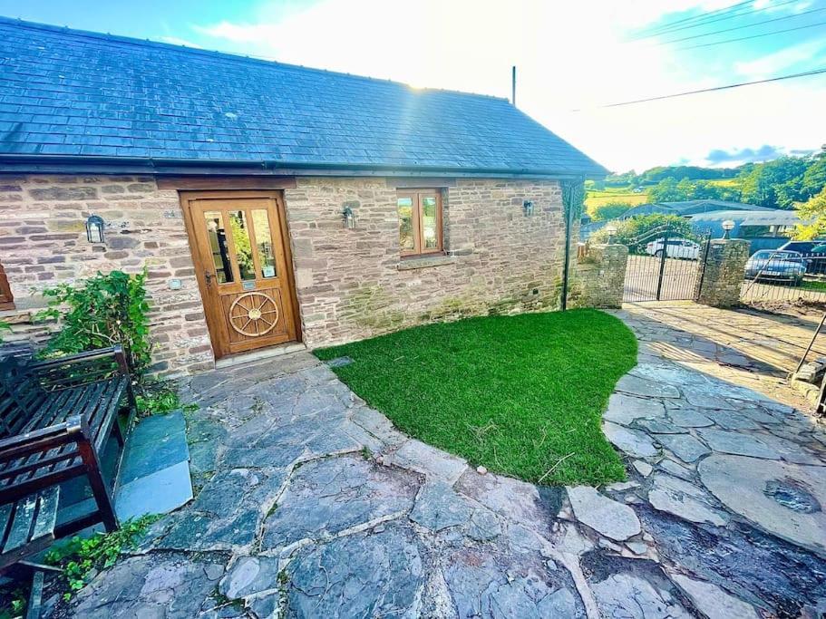 Stone Built Barn In A Beautiful Rural Setting Villa Llangwm-Isaf Exterior foto